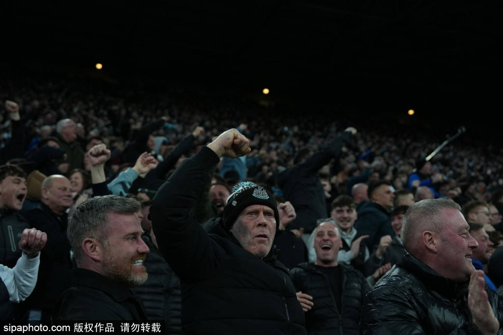 曼联利兹联克罗克公园上演“历史性”德比：足球与盖尔文化的碰撞！